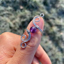 Lade das Bild in den Galerie-Viewer, Amethyst &quot;Ethereal&quot; Wire Ring
