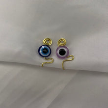 Lade das Bild in den Galerie-Viewer, &quot;Evil Eye no.4&quot; Nose Cuff
