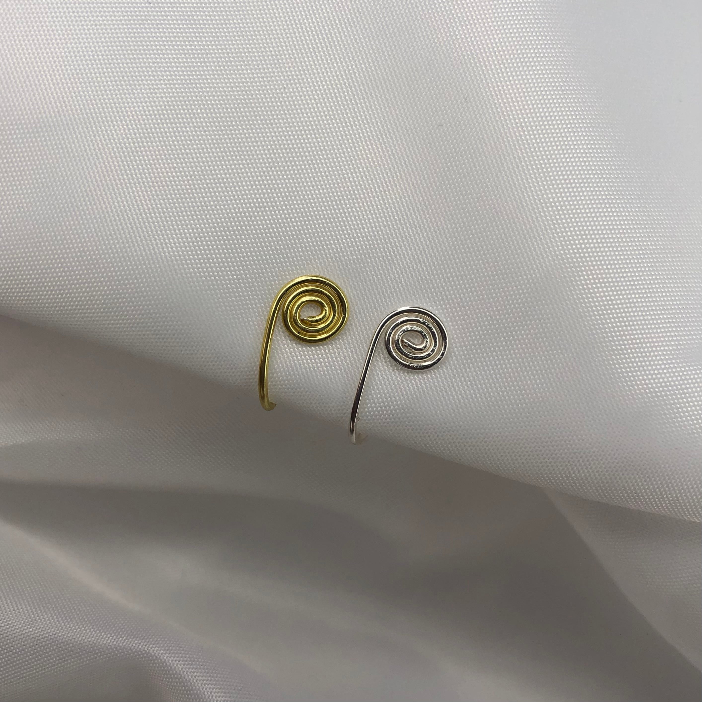 "Single Swirl" Nose Cuff