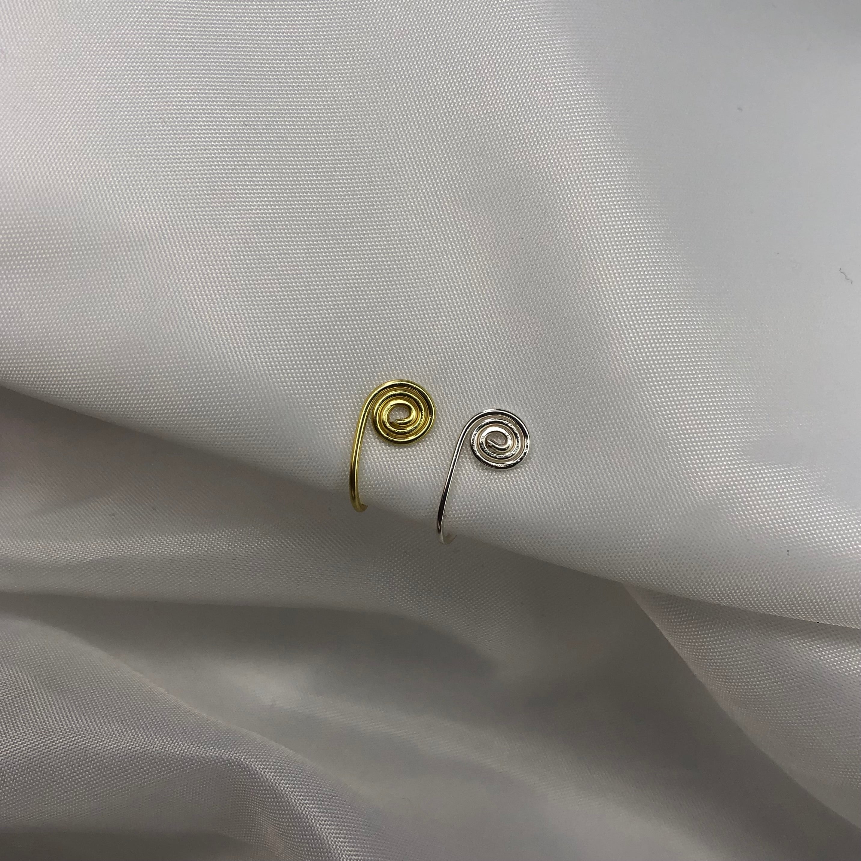 "Single Swirl" Nose Cuff