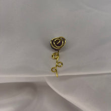 Lade das Bild in den Galerie-Viewer, &quot;Dose of Rose&quot; Nose Cuff
