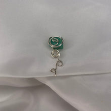 Lade das Bild in den Galerie-Viewer, &quot;Dose of Rose&quot; Nose Cuff
