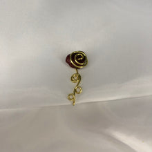 Lade das Bild in den Galerie-Viewer, &quot;Dose of Rose&quot; Nose Cuff
