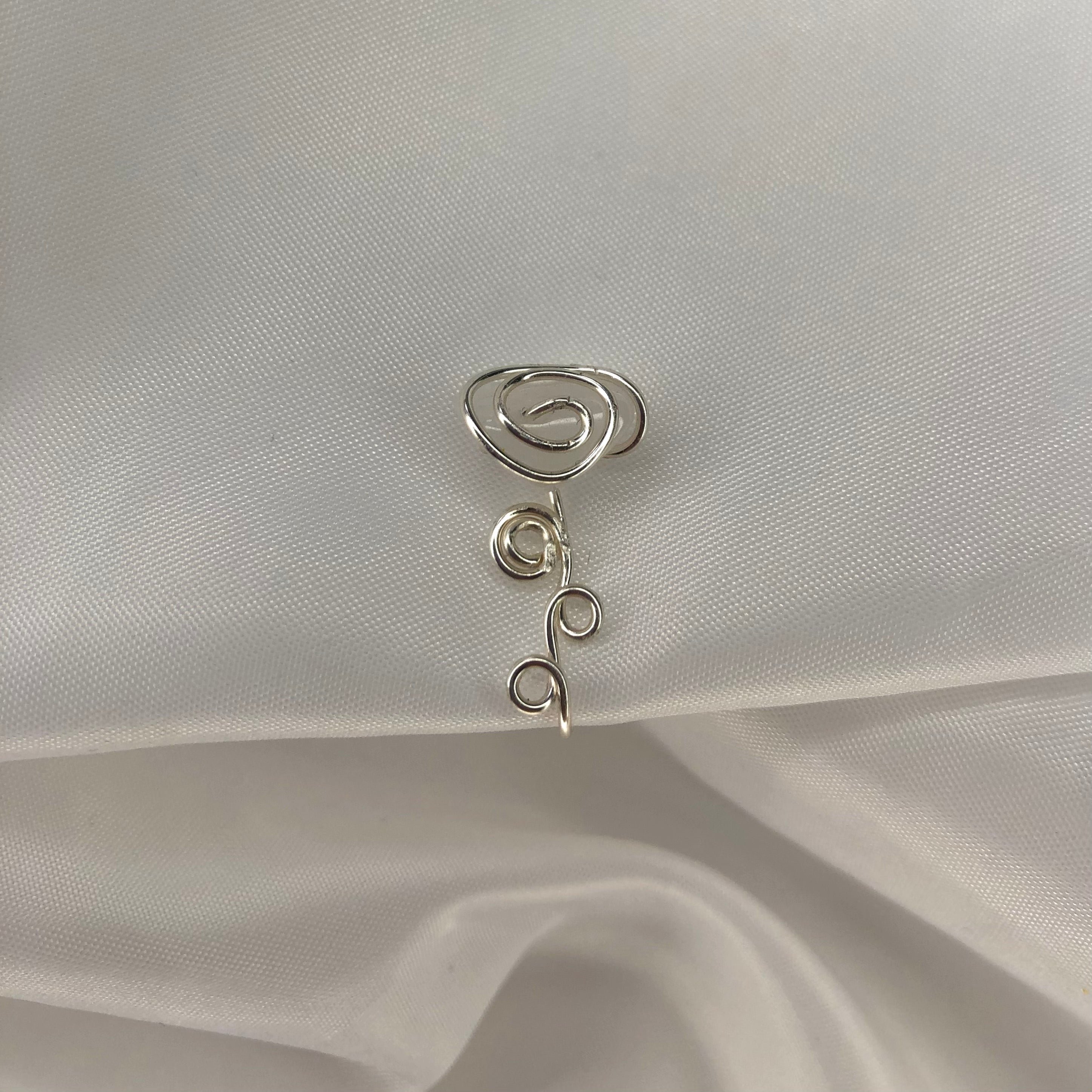 "Dose of Rose" Nose Cuff