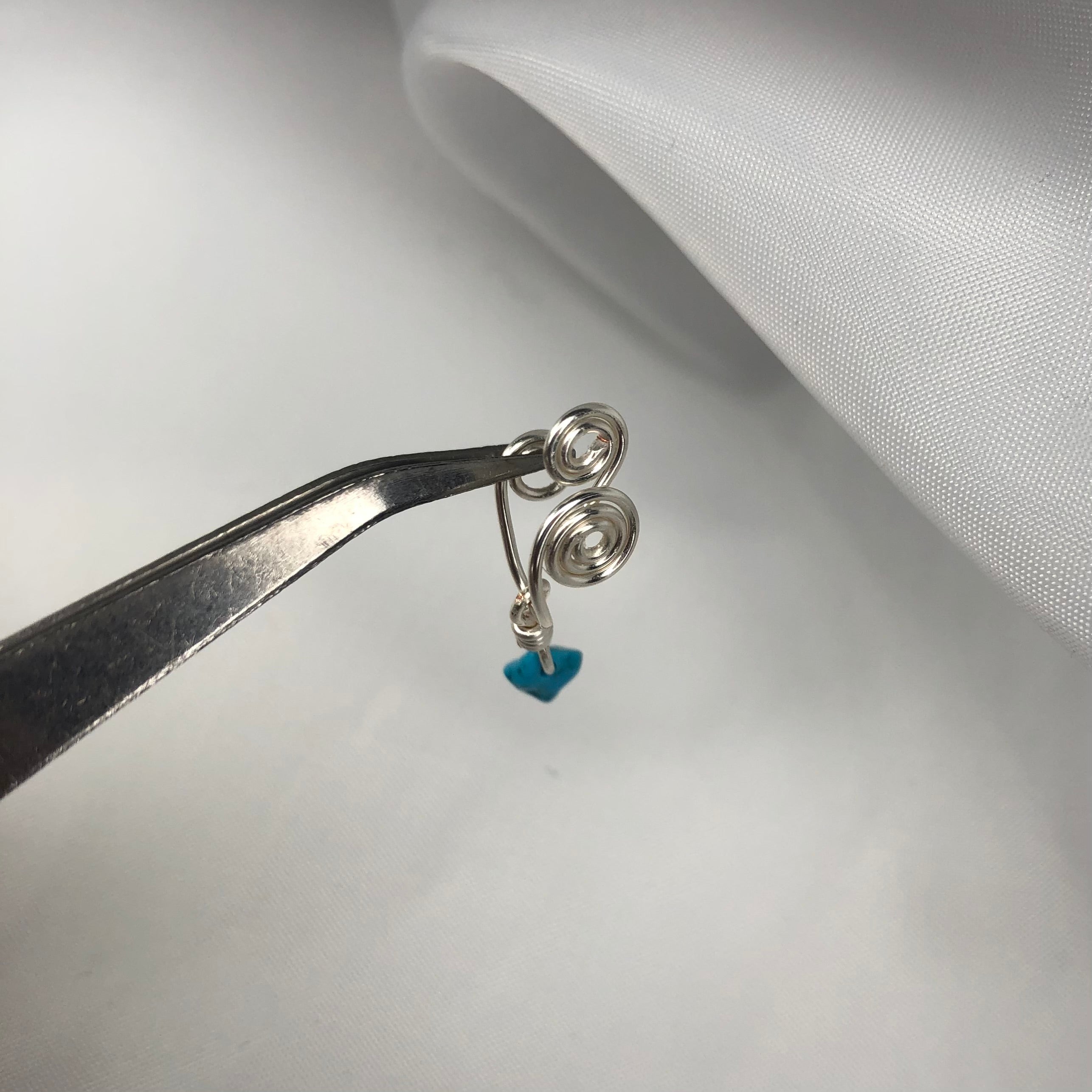 "Fallin‘ " Dangling Nose Cuff