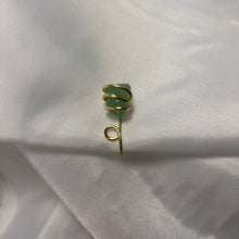 Lade das Bild in den Galerie-Viewer, &quot;Dose of Flower&quot; Nose Cuff
