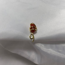 Lade das Bild in den Galerie-Viewer, &quot;Dose of Flower&quot; Nose Cuff
