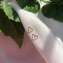 Lade das Bild in den Galerie-Viewer, Heart Cuff
