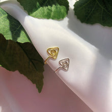 Lade das Bild in den Galerie-Viewer, &quot;Watch Me&quot; Nose Cuff
