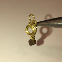 Lade das Bild in den Galerie-Viewer, &quot;Maddy&quot; Dangling Nose Cuff
