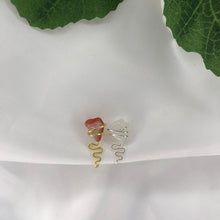 Lade das Bild in den Galerie-Viewer, &quot;Dose of Flower no.3&quot; Nose Cuff
