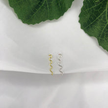 Lade das Bild in den Galerie-Viewer, &quot;Snake bite&quot; Nose Cuff
