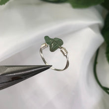 Lade das Bild in den Galerie-Viewer, Green Aventurine Minimal Crystal Ring
