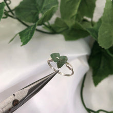 Lade das Bild in den Galerie-Viewer, Green Aventurine Minimal Crystal Ring
