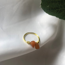 Lade das Bild in den Galerie-Viewer, Red Aventurine Minimal Crystal Ring
