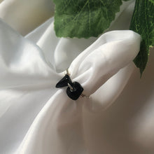 Lade das Bild in den Galerie-Viewer, Obsidian Minimal Crystal Ring
