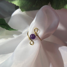 Lade das Bild in den Galerie-Viewer, Amethyst “Infinity” Wire Ring

