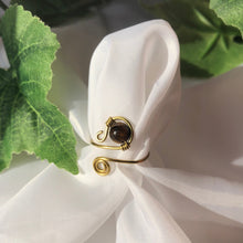 Lade das Bild in den Galerie-Viewer, &quot;Symphony&quot; Crystal Wire Ring
