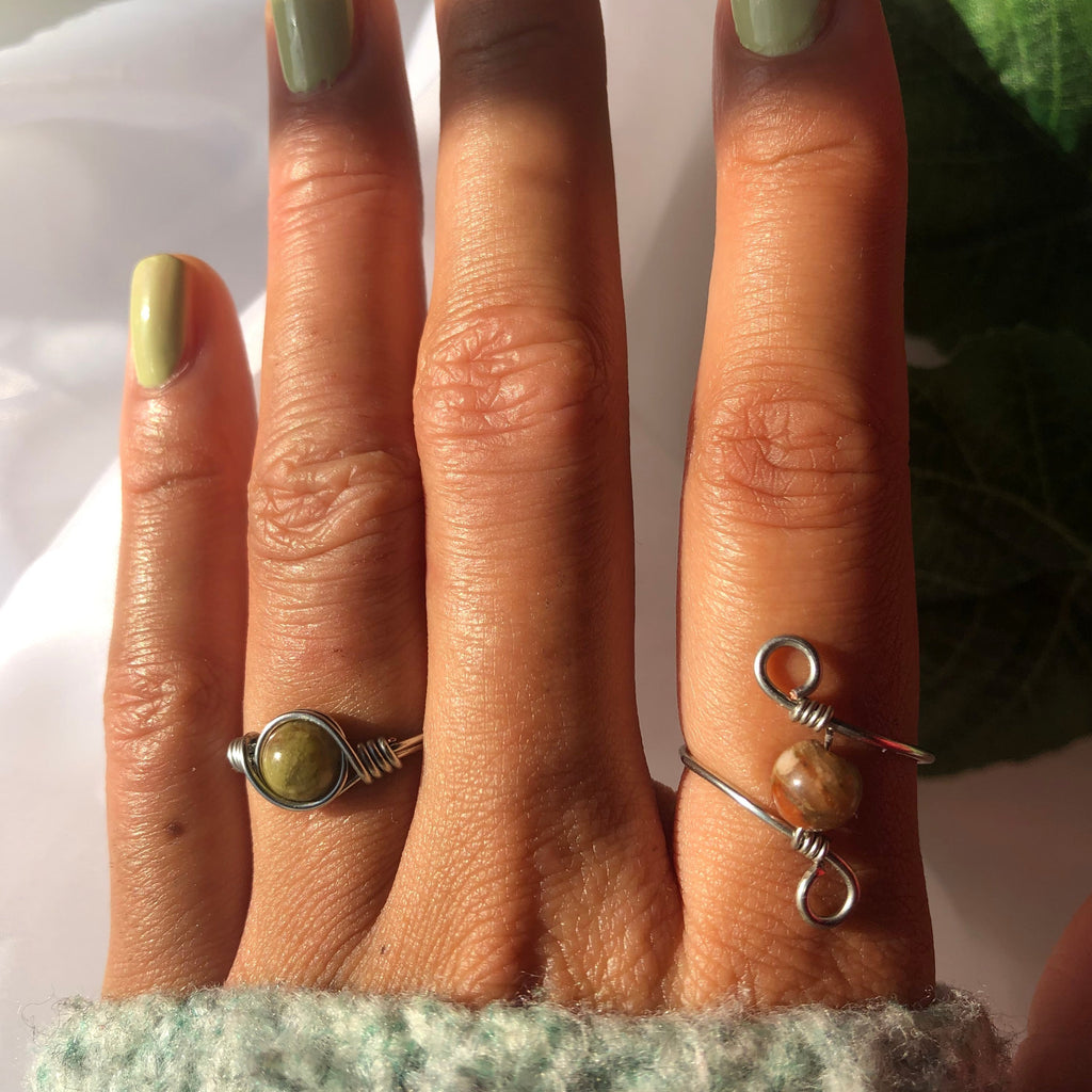Unakit “Infinity” Wire Ring