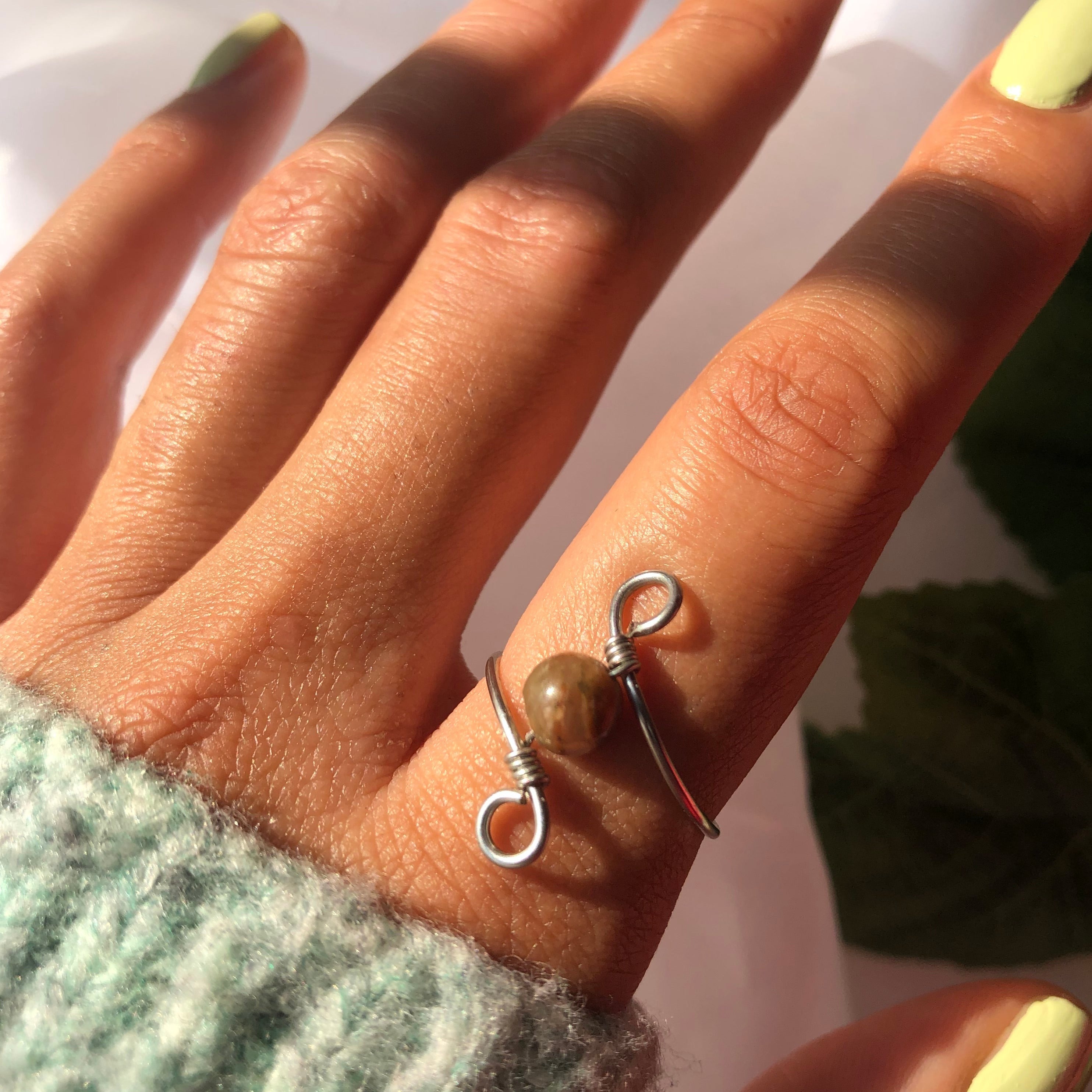 Unakit “Infinity” Wire Ring
