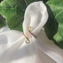 Lade das Bild in den Galerie-Viewer, Rose Quartz “Infinity” Wire Ring
