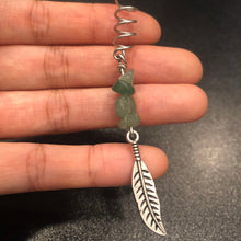 Lade das Bild in den Galerie-Viewer, Feather Crystal Hair Twist
