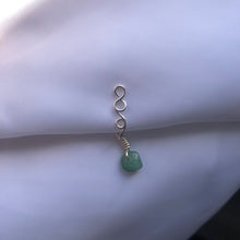 Lade das Bild in den Galerie-Viewer, &quot;Celia&quot; Dangling Nose Cuff
