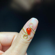 Lade das Bild in den Galerie-Viewer, Red Agate “Infinity” Wire Ring
