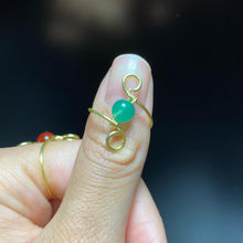 Lade das Bild in den Galerie-Viewer, Green Aventurine “Infinity” Wire Ring
