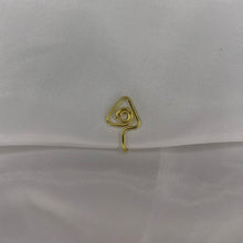 Lade das Bild in den Galerie-Viewer, &quot;Watch Me&quot; Nose Cuff
