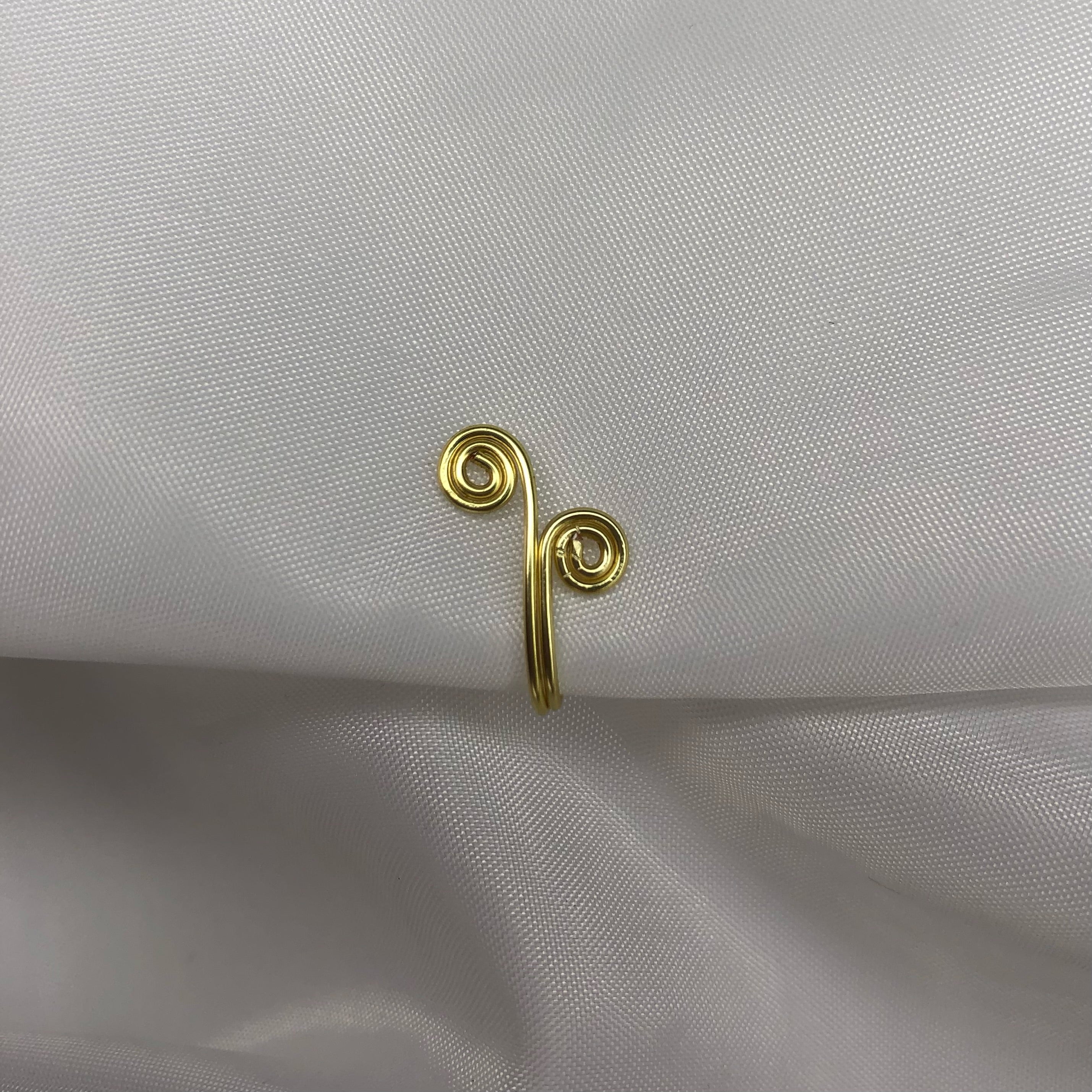 "Both Ways" Nose Cuff