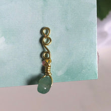 Lade das Bild in den Galerie-Viewer, &quot;Celia&quot; Dangling Nose Cuff
