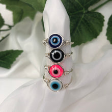 Lade das Bild in den Galerie-Viewer, Evil Eye Wire Ring
