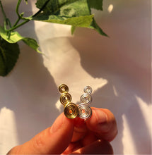 Lade das Bild in den Galerie-Viewer, &quot;Three Way&quot; Nose Cuff

