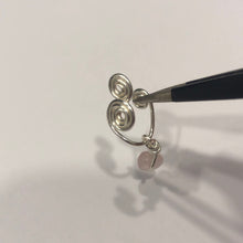 Lade das Bild in den Galerie-Viewer, &quot;Fallin‘ &quot; Nose Cuff
