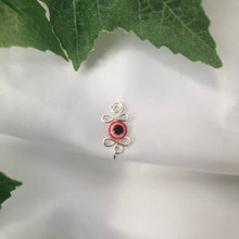 Lade das Bild in den Galerie-Viewer, &quot;Evil Eye&quot; Nose Cuff
