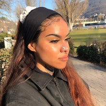 Lade das Bild in den Galerie-Viewer, &quot;Twisted Up&quot; Nose Cuff
