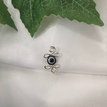 Lade das Bild in den Galerie-Viewer, &quot;Evil Eye&quot; Nose Cuff
