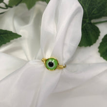 Lade das Bild in den Galerie-Viewer, Evil Eye Wire Ring
