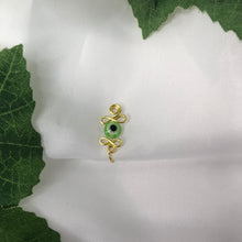 Lade das Bild in den Galerie-Viewer, &quot;Evil Eye&quot; Nose Cuff
