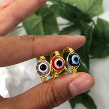 Lade das Bild in den Galerie-Viewer, Evil Eye Wire Ring
